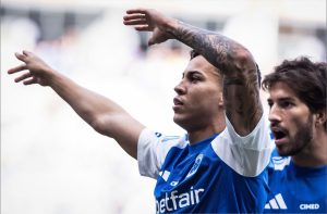 Cruzeiro cai para a lanterna, é vaiado, e Santos mantém jejum em empate por 0 a 0