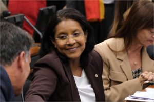 Gisela é reconduzida à CCJ e consolida protagonismo no núcleo mais estratégico da Câmara