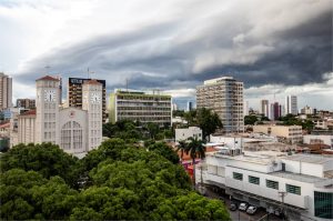 Defesa Civil de Cuiabá intensifica ações preventivas e orienta população diante de chuvas intensas