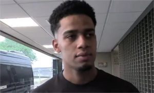 Reforço do Vasco, cuiabano Brenner chega ao Rio por convocação de Diniz: ‘Tem que vir, é uma ordem’