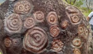 Arqueólogos descobrem complexo de petróglifos de 8.000 anos na Venezuela