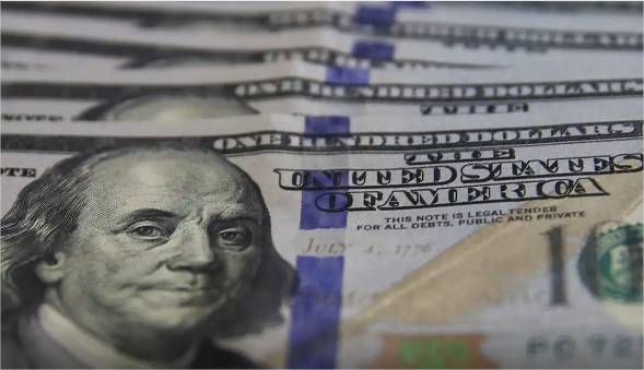 Dólar cai para o menor valor em 21 meses, e bolsa bate recorde