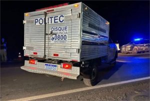 Motoqueiro disparou várias vezes e fugiu da cena do crime.