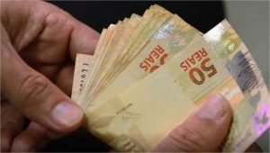 Governo envia alertas sobre imposto de renda pelo Gov.br e WhatsApp