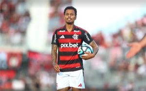 Corinthians e Flamengo fecham acordo pelo empréstimo de Allan até o fim de 2026