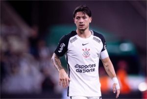 Corinthians vence Athletico com golaço de Garro e encosta no G4 do Brasileirão