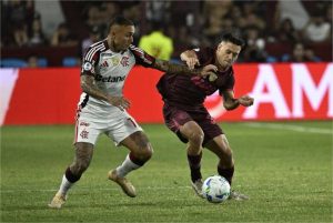 Lanús bate o Flamengo em casa e abre vantagem na briga pelo título da Recopa