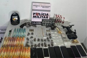 Polícia Militar prende seis homens por roubo a residência em Tangará da Serra