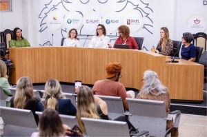 Audiência em Cuiabá debate feminicídio em MT e integra ciclo de encontros promovidos pela ALMT