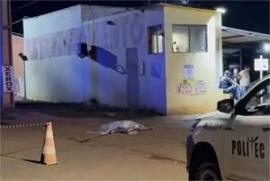 Motociclista é atropelado por carreta e tem corpo arrastado por 1 km no Distrito Industrial