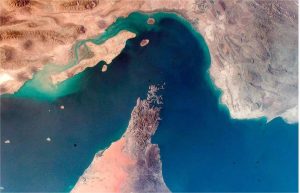 Fechamento do Estreito de Ormuz eleva preço do petróleo no mundo