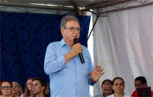 Asfalto, escolas e máquinas: Paranaíta recebe R$ 22,2 milhões em novos investimentos do Governo de MT