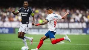 Remo goleia último invicto e vence a primeira na Série A após 32 anos