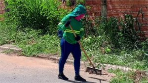 Prefeitura intensifica mutirão urbano e amplia serviços em diversos bairros nesta terça-feira (24)