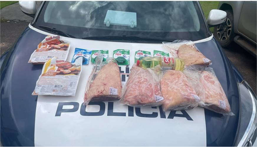 Mulher é detida após furtar picanha e itens de limpeza em mercado