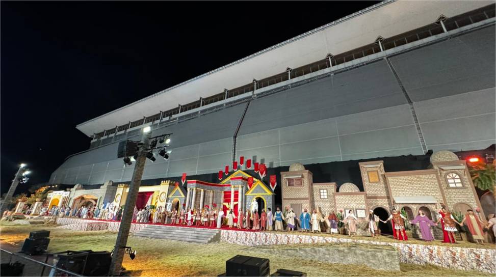 Ator Kayky Brito encena Auto da Paixão de Cristo até sábado na Arena Pantanal