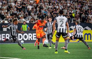 Botafogo perde para Barcelona-EQU no Niltão e cai precocemente na Libertadores