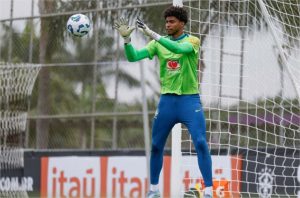 Alisson é cortado e Hugo Souza é convocado pela Seleção Brasileira