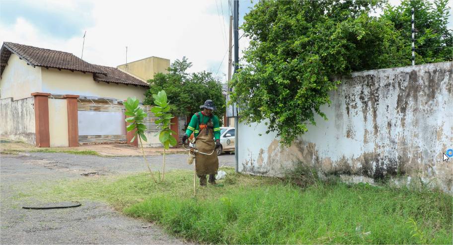 Várzea Grande intensifica limpeza em avenidas, bairros e distritos nesta segunda-feira (30)