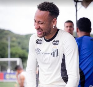 Neymar entra em pré-lista da Seleção